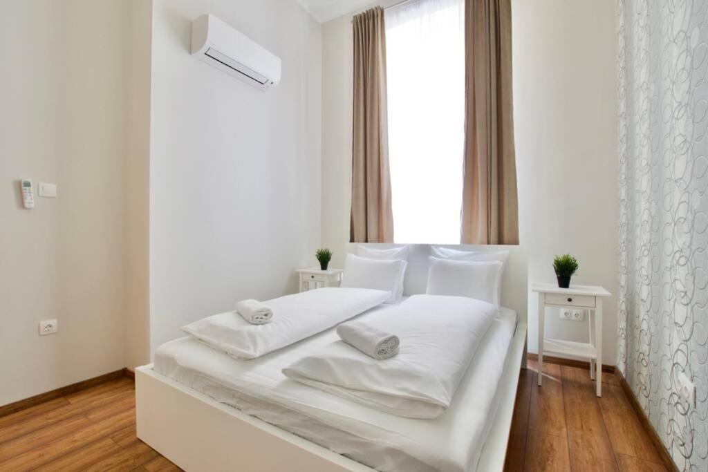 Premium Apartment By Hi5 - Central 3 Bedroom Budapeşte Dış mekan fotoğraf