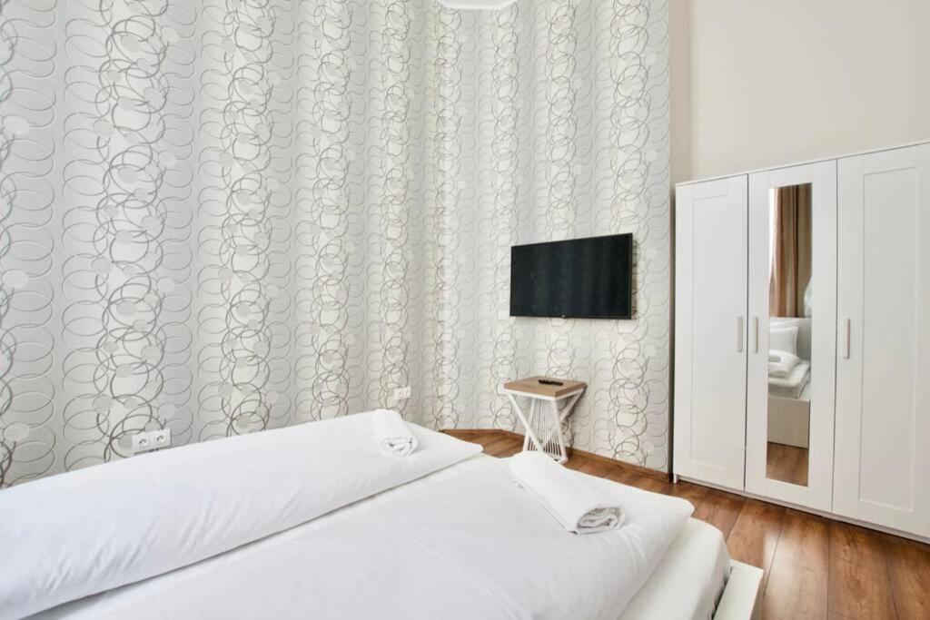 Premium Apartment By Hi5 - Central 3 Bedroom Budapeşte Dış mekan fotoğraf