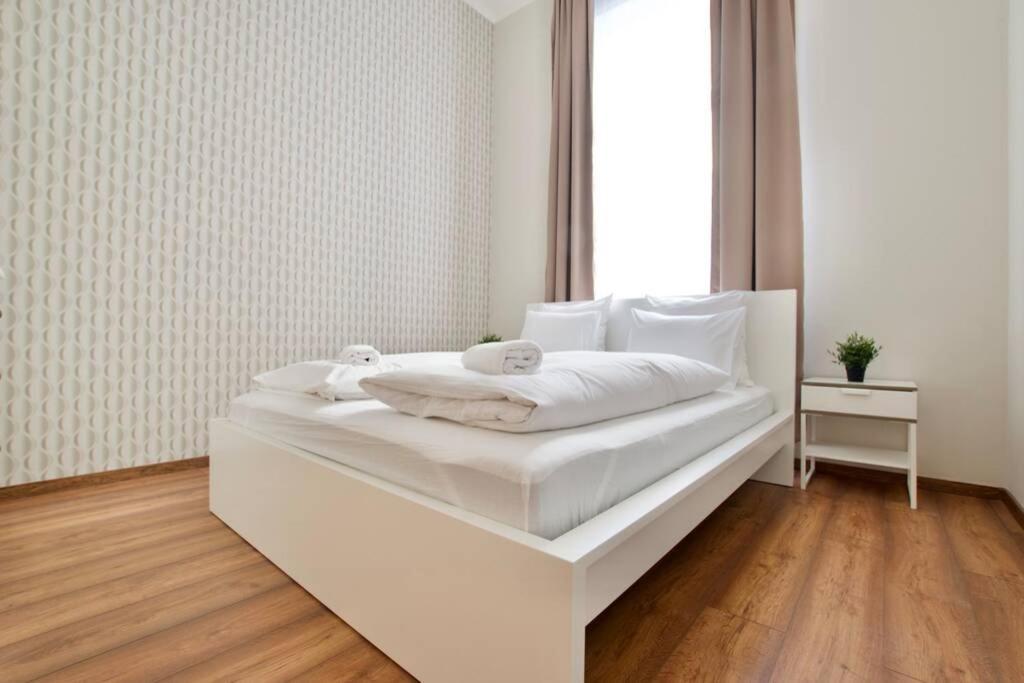 Premium Apartment By Hi5 - Central 3 Bedroom Budapeşte Dış mekan fotoğraf