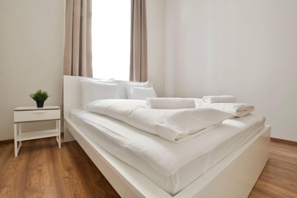 Premium Apartment By Hi5 - Central 3 Bedroom Budapeşte Dış mekan fotoğraf